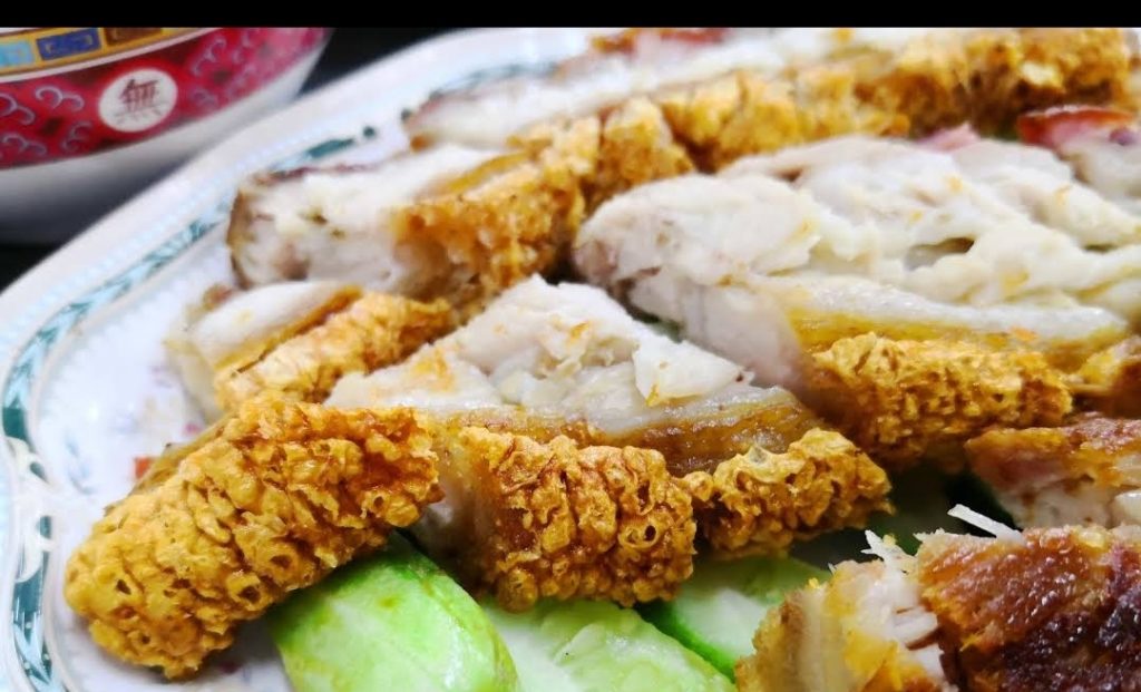 燒肉皮極鬆化 泰式粉麵店 泰國粿條 泰式不辣粉麵 曼谷美食 曼谷必吃 曼谷必食 曼谷不辣美食