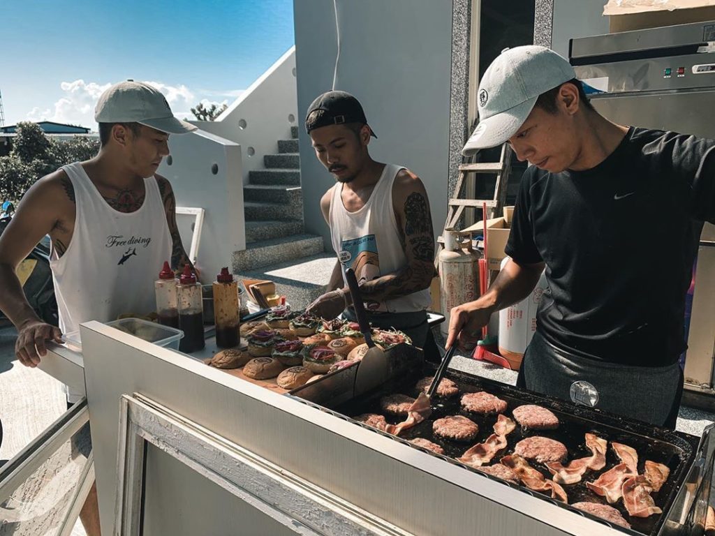 綠島美食 綠島必吃 綠島必食 綠島小吃 綠島冰沙
手作漢堡 野浪也浪