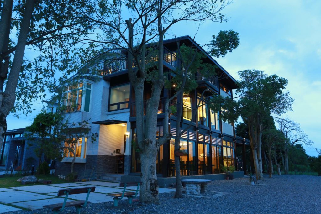 宜蘭住宿 宜蘭民宿 宜蘭親子住宿 宜蘭親子民宿 宜蘭溜滑梯民宿 宜蘭農場 宜蘭露營
松之墅溜滑梯親子民宿