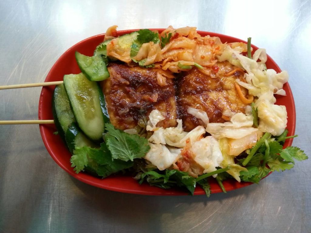 大樹下串燒臭豆腐 伸懶腰LazyDog 深坑景點 深坑美食 深坑臭豆腐 深坑老街 深坑老街美食 深坑miss YUAN YANG 覓食鴛鴦 王水成臭豆腐 阿珠芋圓