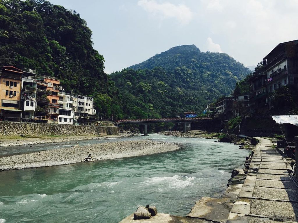 烏來野溪溫泉 烏來溫泉 台北野溪溫泉 台北溫泉 新北野溪溫泉 新北溫泉 烏來老街