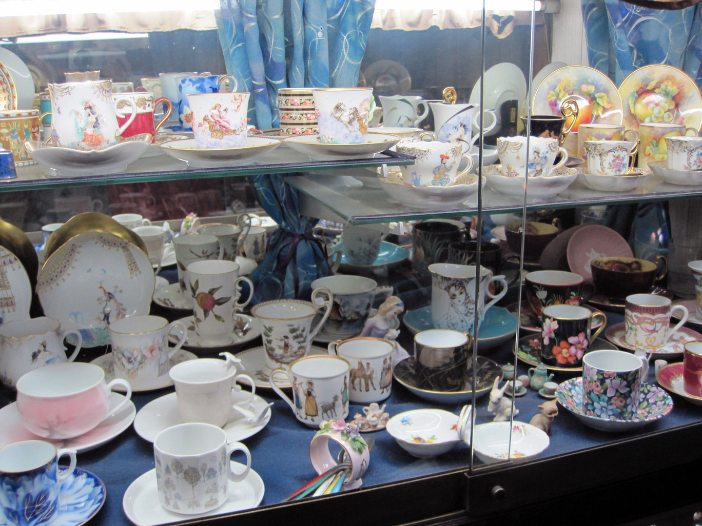 保留了復古的餐具
