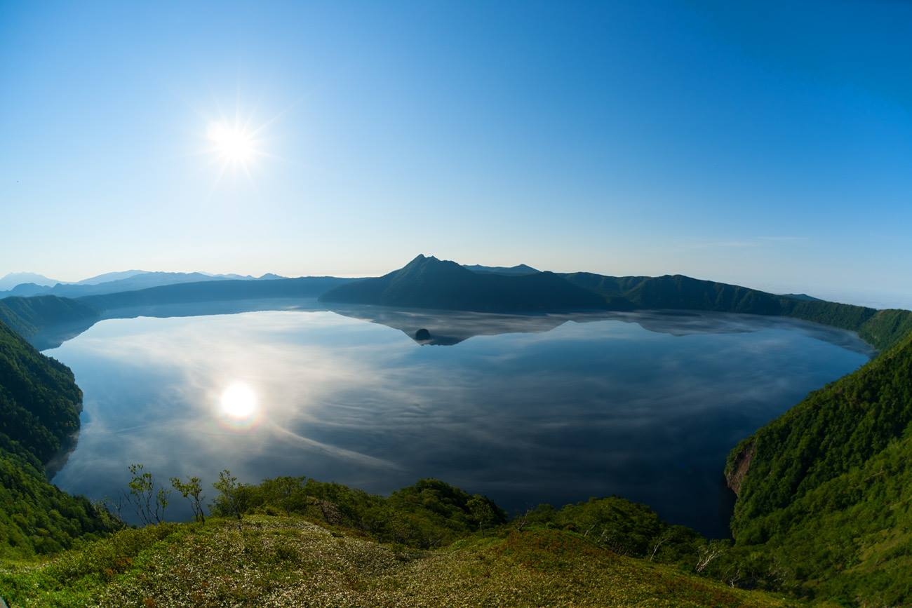 摩周湖｜北海道 Hokkaido 北海道自由行 北海道行程 北海道景點 北海道道東景點 北海道道東行程 道東三湖 阿寒湖 Lake Akan 摩周湖 Lake Mashu 屈斜路湖 Lake Kussharo