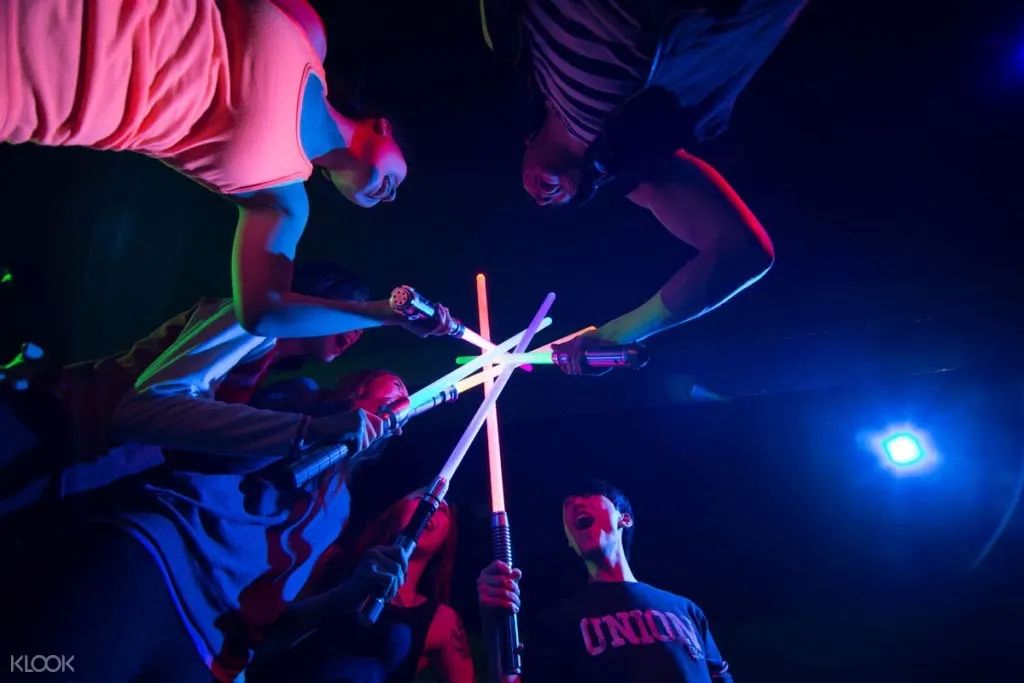 室內好去處 室內活動 大富翁夢想世界 Crossfire Archery Tag Arena 黑暗中對話 香港好去處 落雨好去處 SuperPark VAR LIVE 電競館 VR