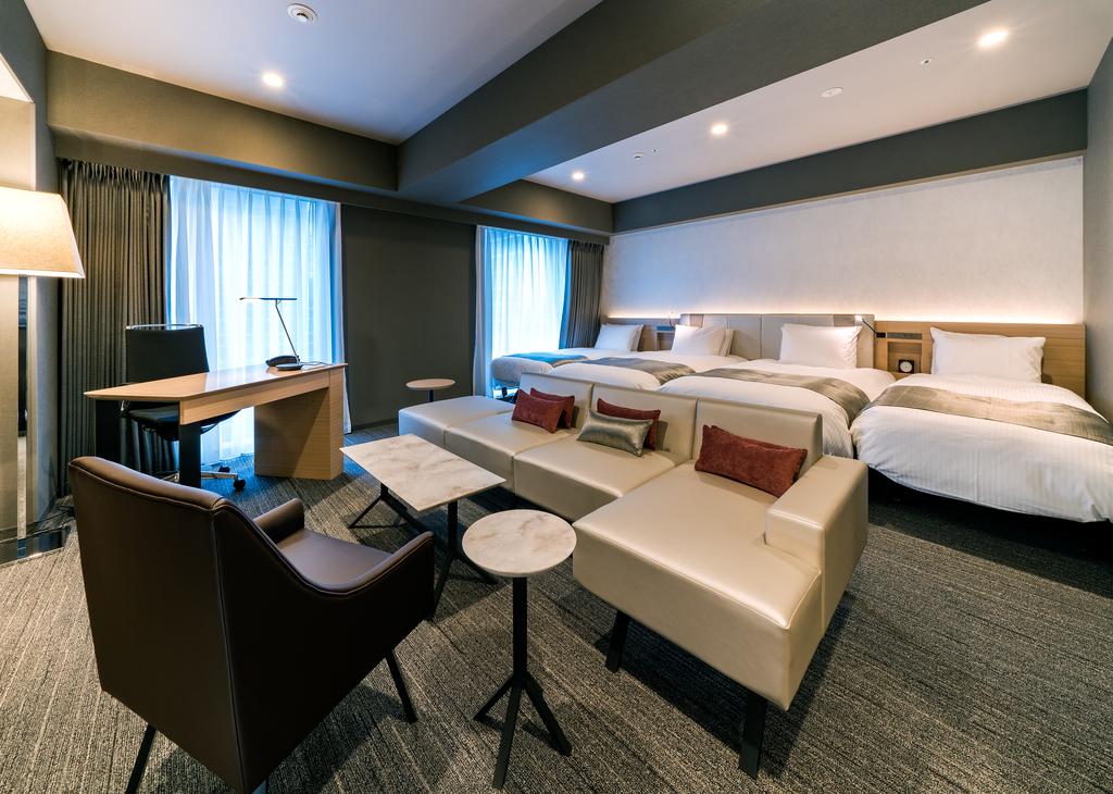 東京 三人房