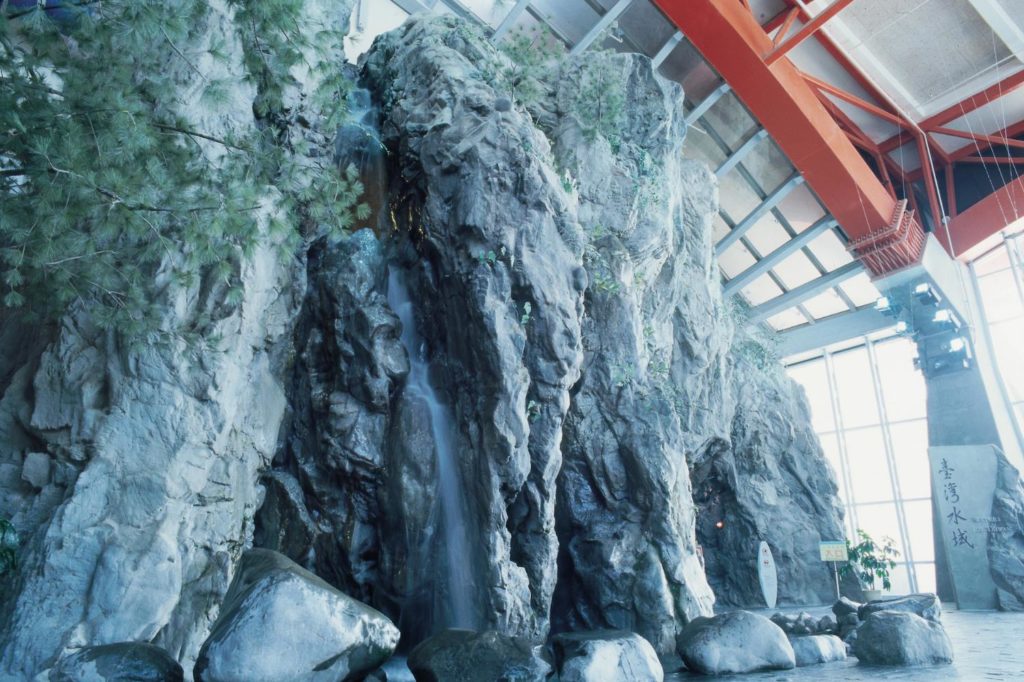 台灣墾丁 墾丁自由行 墾丁海生館 墾丁海生館前往交通 墾丁海生館的夜宿活動 墾丁海生館的門票 墾丁街車前往墾丁海生館 墾丁景點 墾丁親子景點