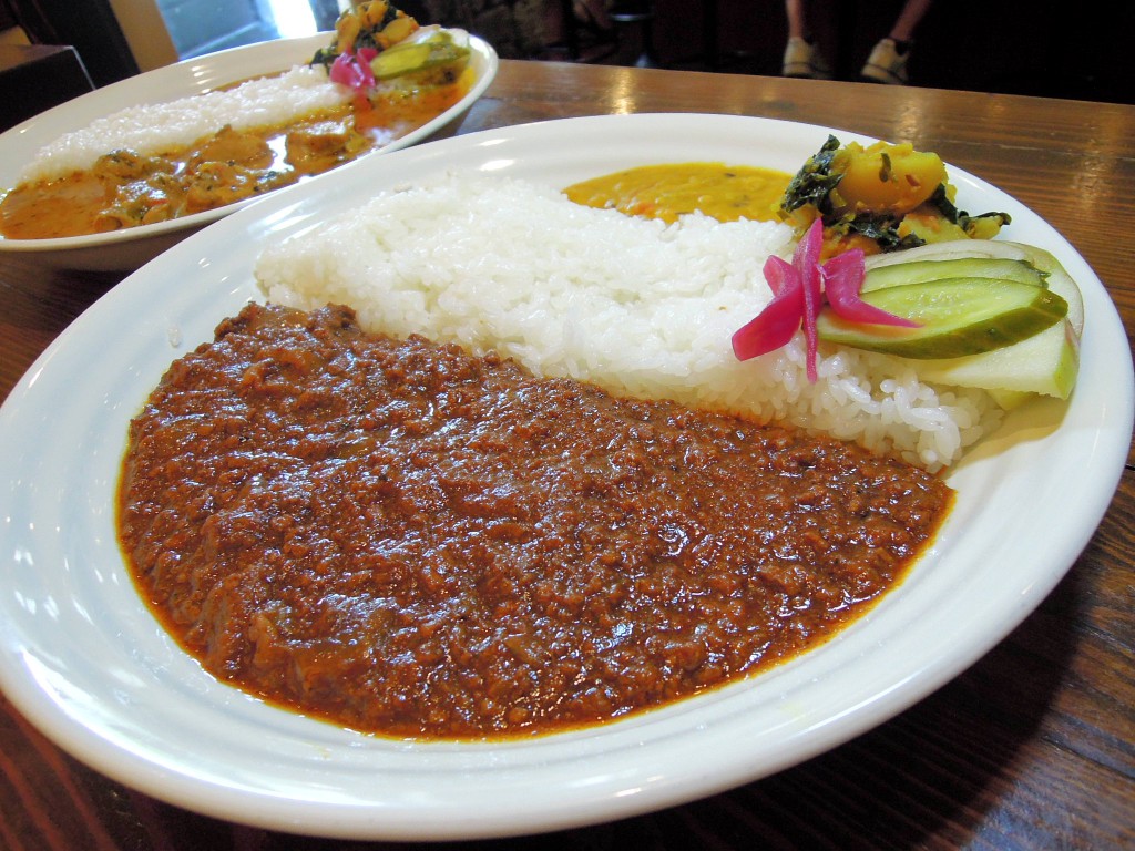 東京必食咖喱飯 千代田神田咖喱飯 滴桃之實 碎肉咖喱
