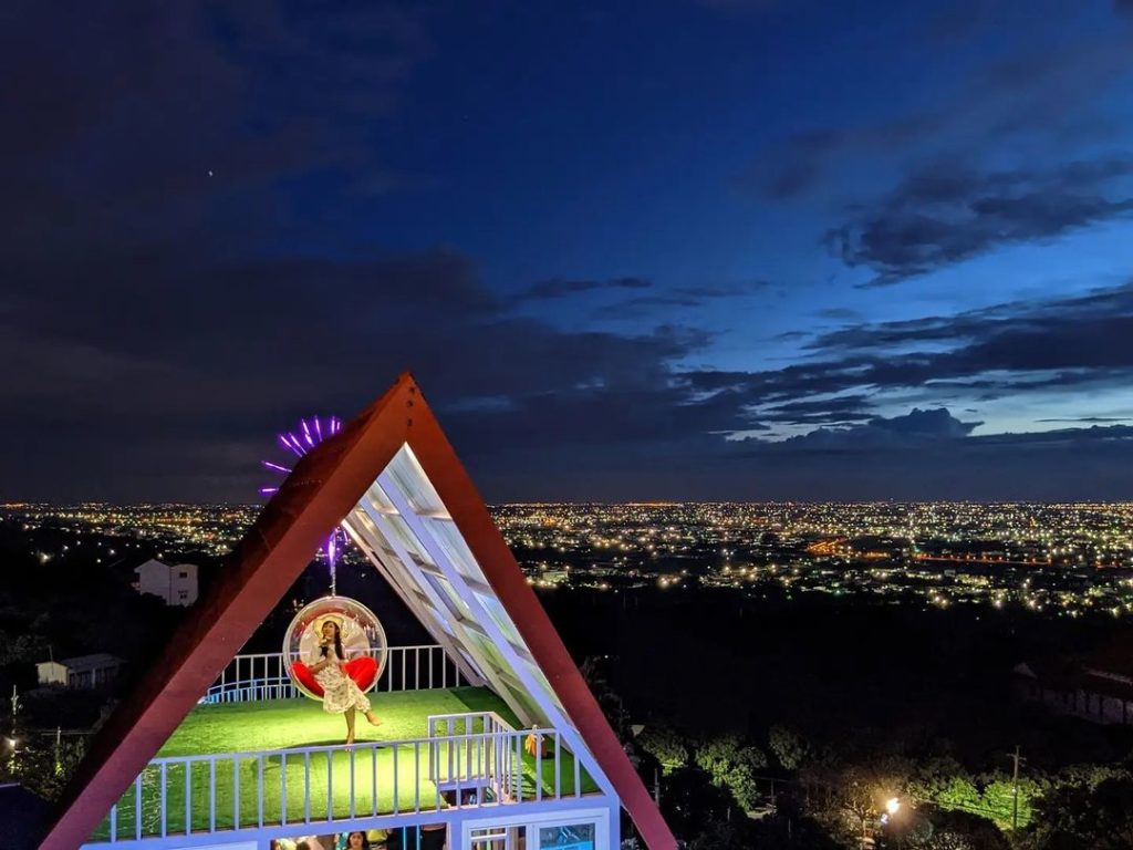 雲河星空景觀餐廳夜景