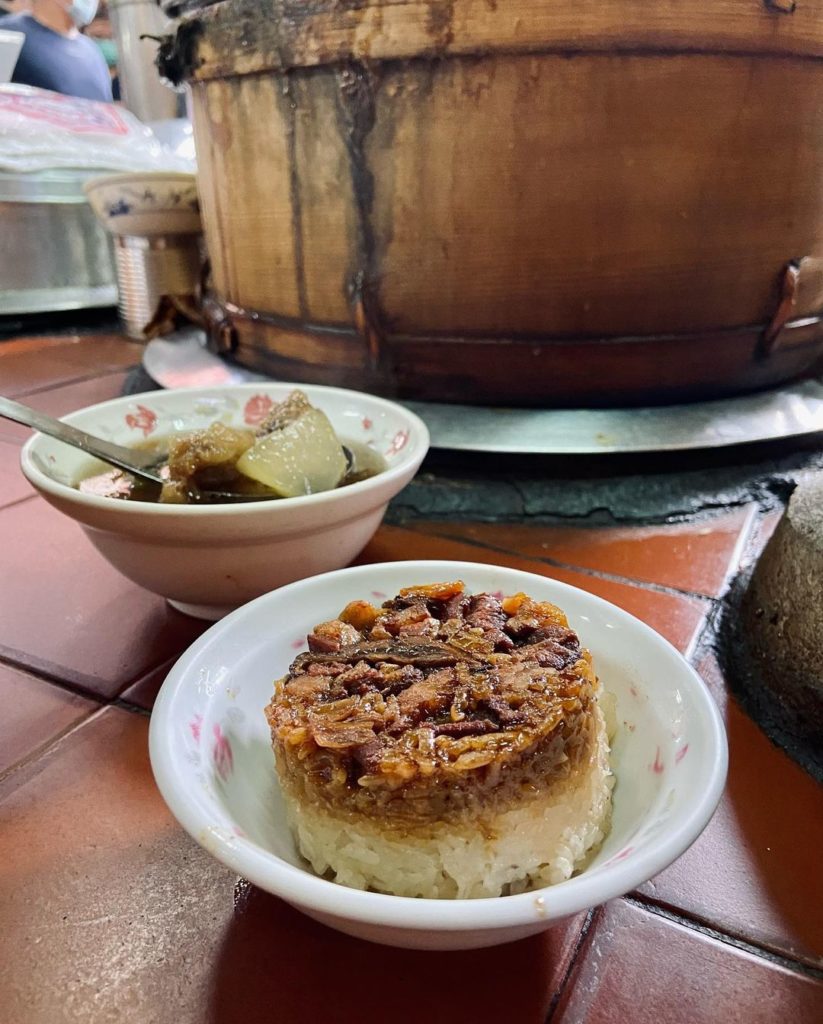 袁家筒仔米糕排骨酥