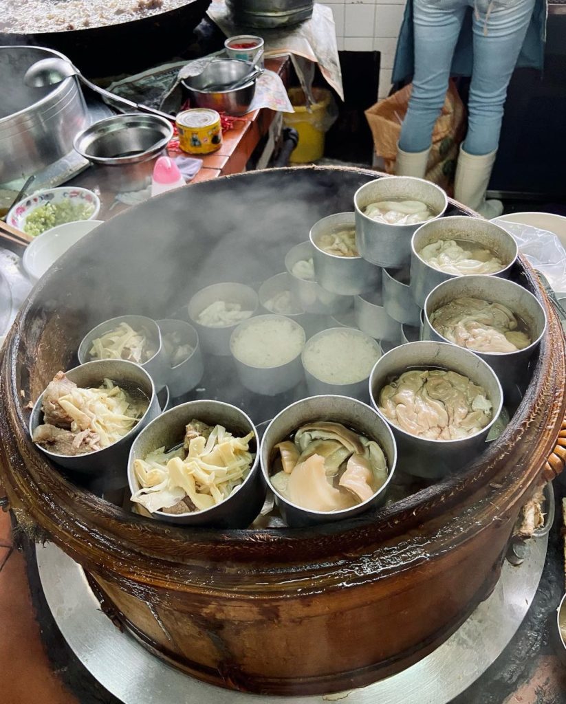 袁家筒仔米糕排骨酥