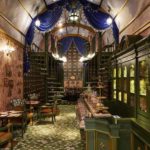 室內環境｜Sretsis Parlour 泰國曼谷Cafe 曼谷網紅Cafe 曼谷打卡Cafe 納尼亞傳奇 獨角獸拉花咖啡 Central Embassy BTS PloenChit 站