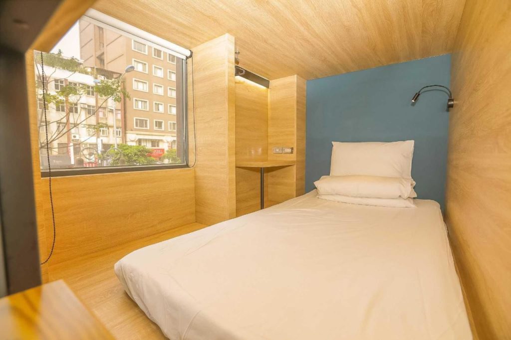 台北 台北住宿 台北飯店 台北酒店 台北膠囊酒店 悠逸行旅 Uinn Travel Hostel 黑熊好眠站 Hey Bear Capsule Hotel 台灣青旅膠囊旅店 Taiwan Youth Hostel & Capsule Hotel 東門3號膠囊旅店 DONGMEN 3 Hostel WORK INN 北車館 WORK INN TPE