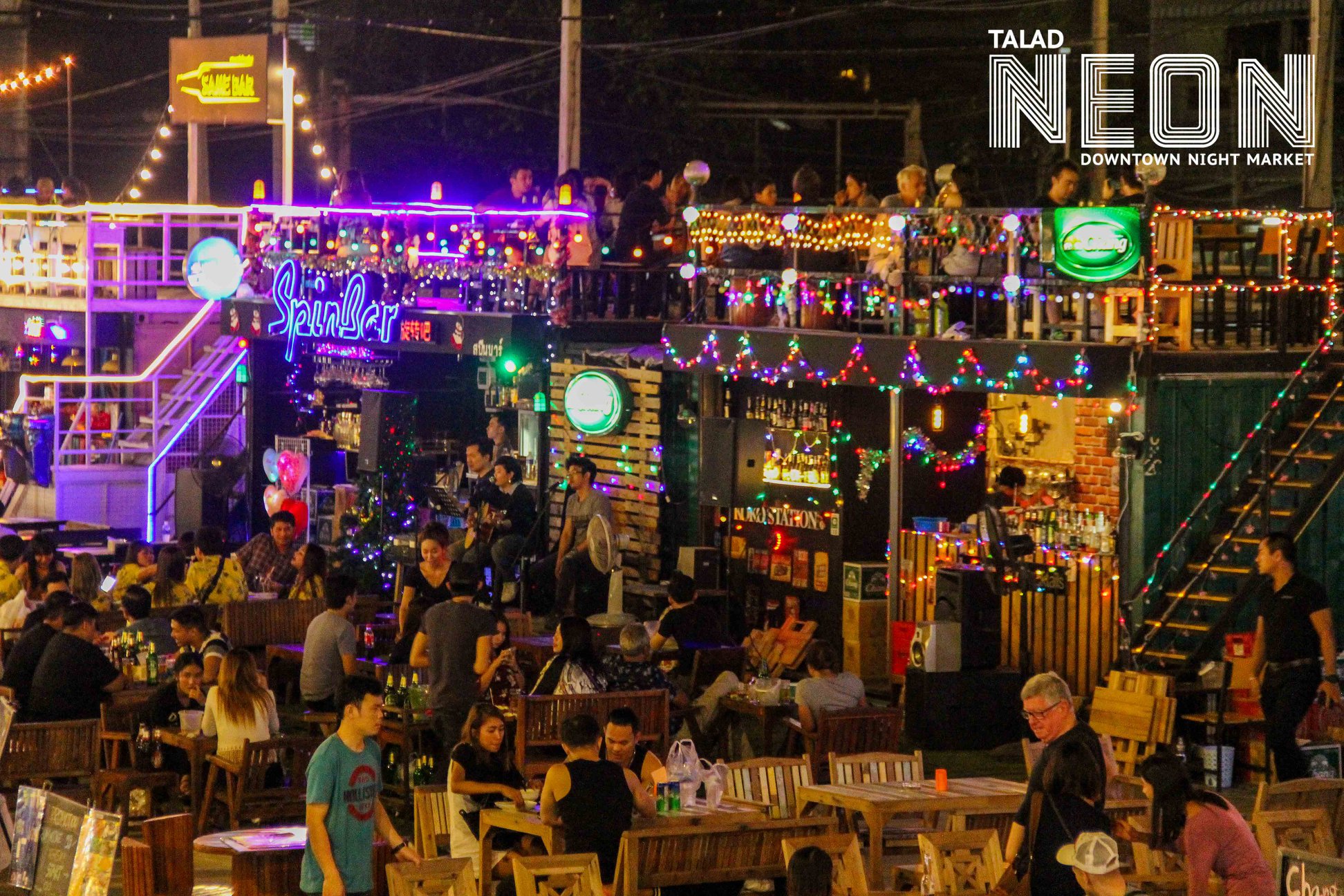 越夜越熱鬧!曼谷必逛十大夜市!(前篇) Talad Neon Downtown Night Market (霓虹夜市)