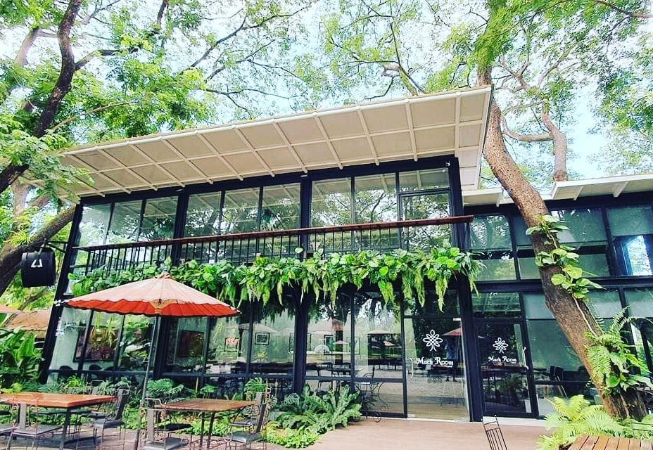 Much Room Cafe