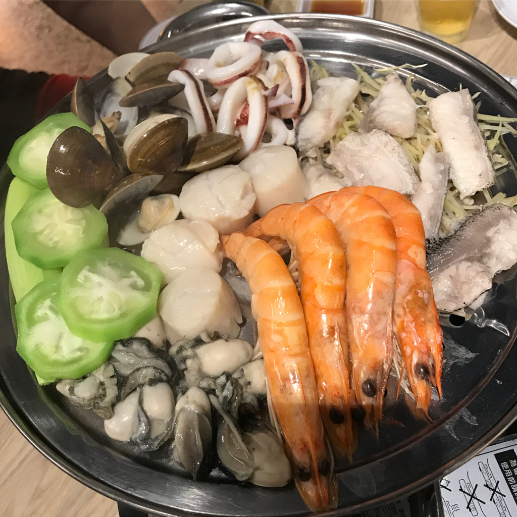 澎湖美食 澎湖必吃 澎湖必食 澎湖美食推薦 澎湖小吃 澎湖銅板美食 澎湖特產 
澎湖海產 澎湖海鮮 
澎湖海鮮蒸鍋 鮮食堂海鮮蒸鍋