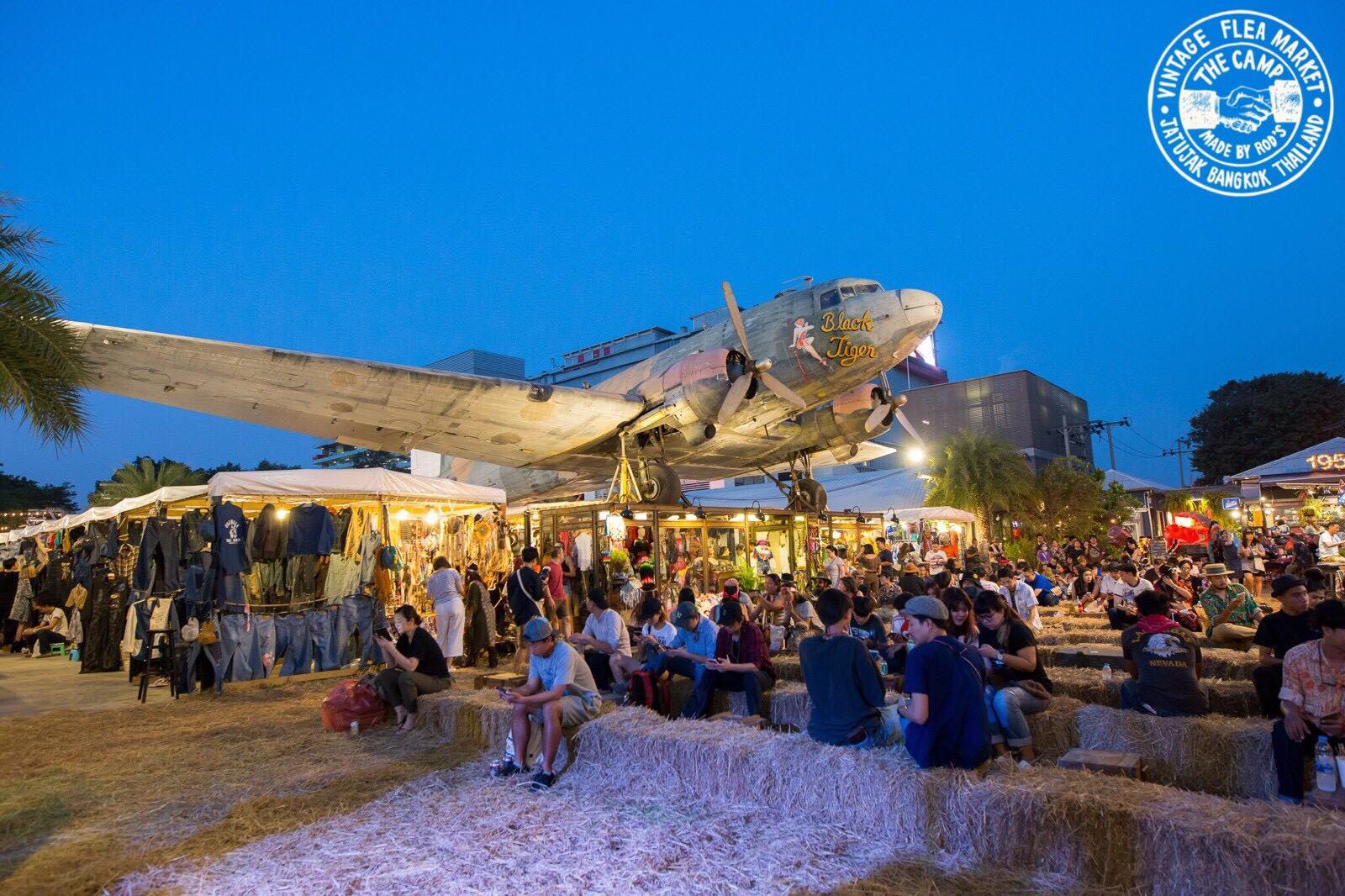 越夜越熱鬧!曼谷必逛十大夜市!(前篇) The Camp Vintage Flea Market (翟道翟週營地懷舊跳蚤市場)