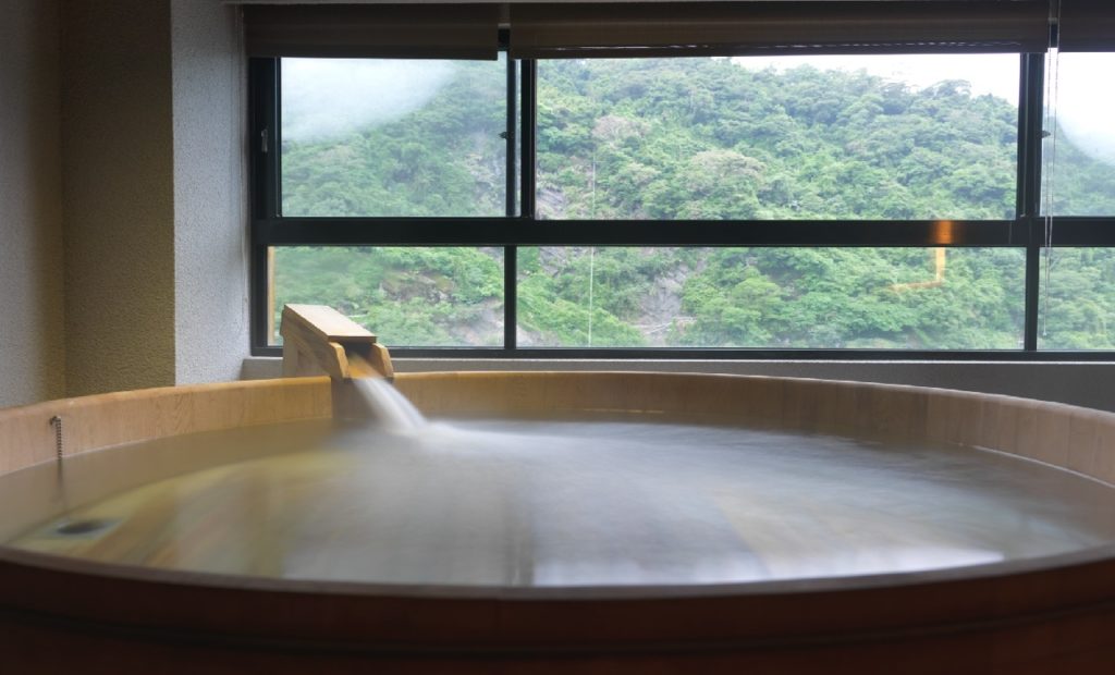 烏來一日遊 烏來溫泉 烏來溫泉住宿 烏來溫泉旅館 烏來溫泉民宿 烏來溫泉飯店