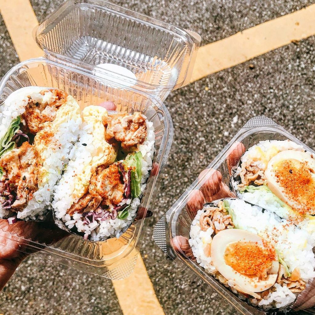 日式唐揚雞+糖心蛋飯糰 山丸日式飯糰 魚吃土手作三文治 爆漿起司瀑布黑磚三明治 台中早餐店推薦 台中早餐必吃推薦 台中好吃早餐台中超好吃早餐台中特色早餐