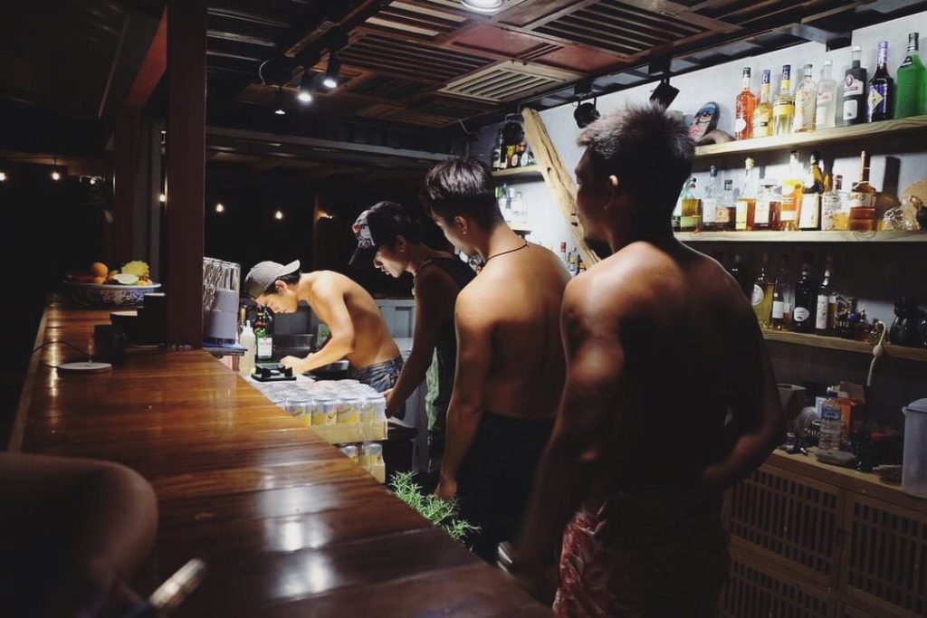 綠島美食 綠島必吃 綠島必食 綠島小吃 綠島冰沙
綠島Bar 緣島酒吧 深入·島嶼酒吧