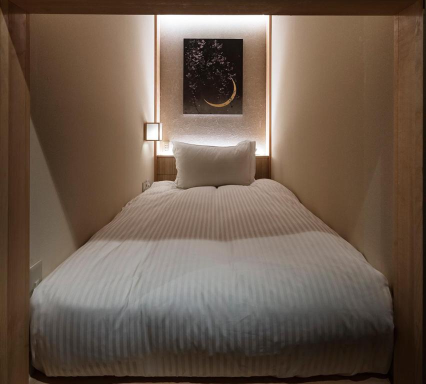 東京住宿 東京酒店 東京hostle 膠囊旅館 青年旅館 東京禪酒店(Hotel Zen Tokyo) 單人床 房間 床位