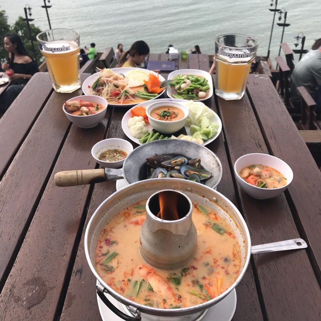 泰式酸辣湯 懸崖餐廳rimpa lapin 芭堤雅懸崖餐廳 芭堤雅懸崖餐廳被旅客大力推薦 芭堤雅懸崖餐廳如何訂位 rimpa lapin懸崖餐廳預約