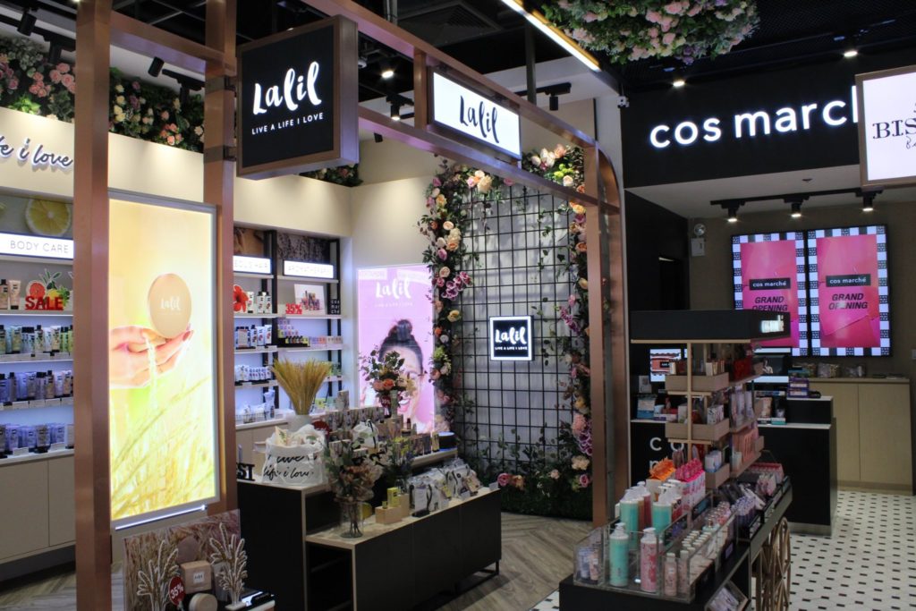 曼谷outlet必買
曼谷outlet介紹
曼谷outlet central village
曼谷outlet central village介紹
曼谷outlet central village交通
Cos Marche'