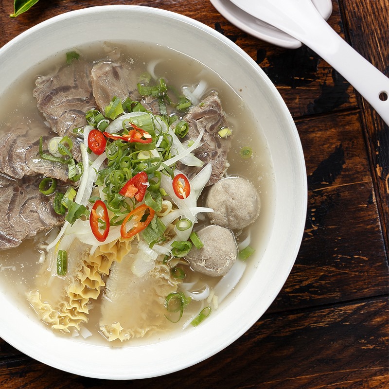 台北永康街美食區的在地小店中誠記越南麵食館已開立了超過40年，是越南河粉老字號，永康街美食一日遊必去