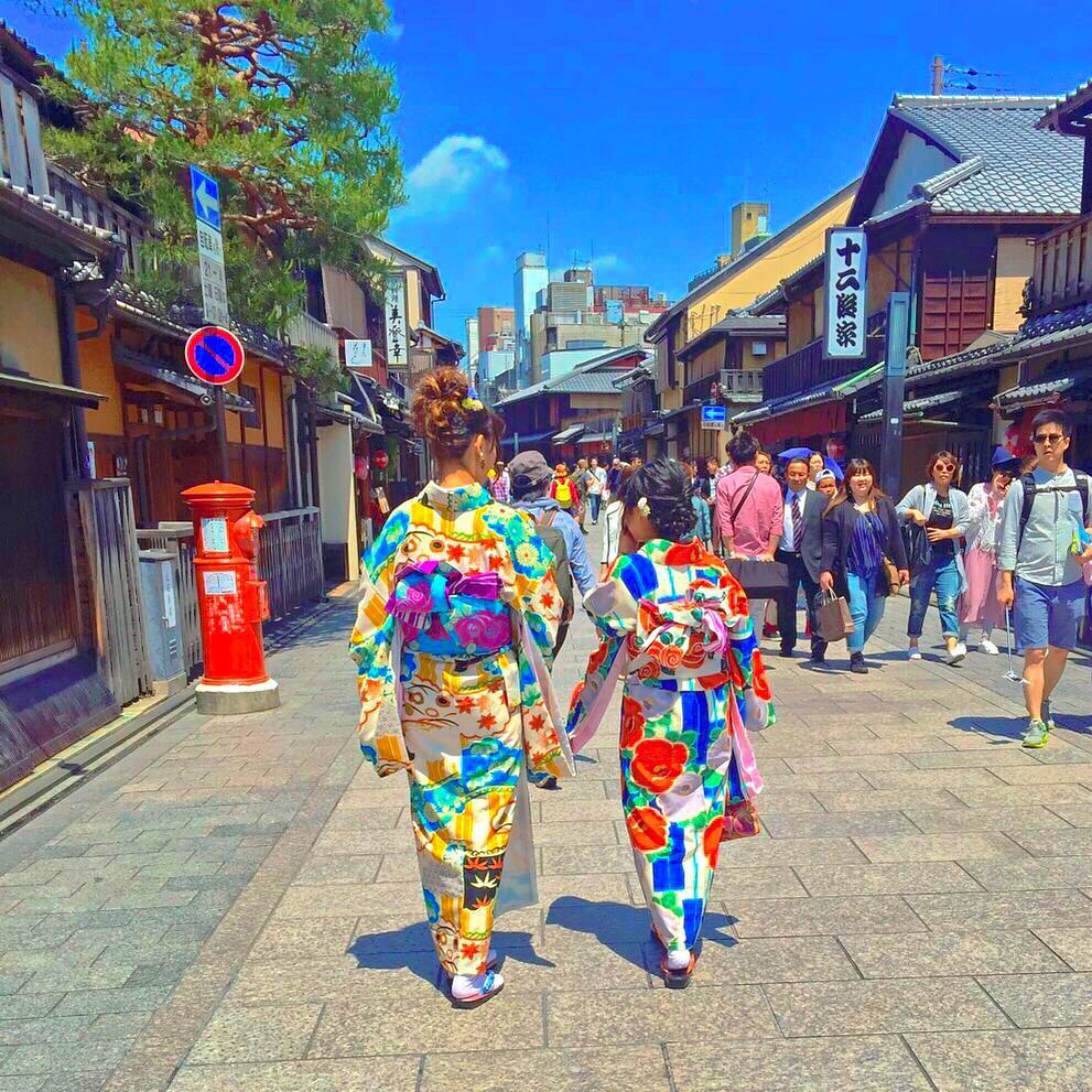 【京都一天行程】鞍馬・貴船散策路線:川床流水麵/貴船神社/叡山電鐵/鞍馬寺/天狗故鄉/大阪出發/一日券 - 祇園(花見小路)