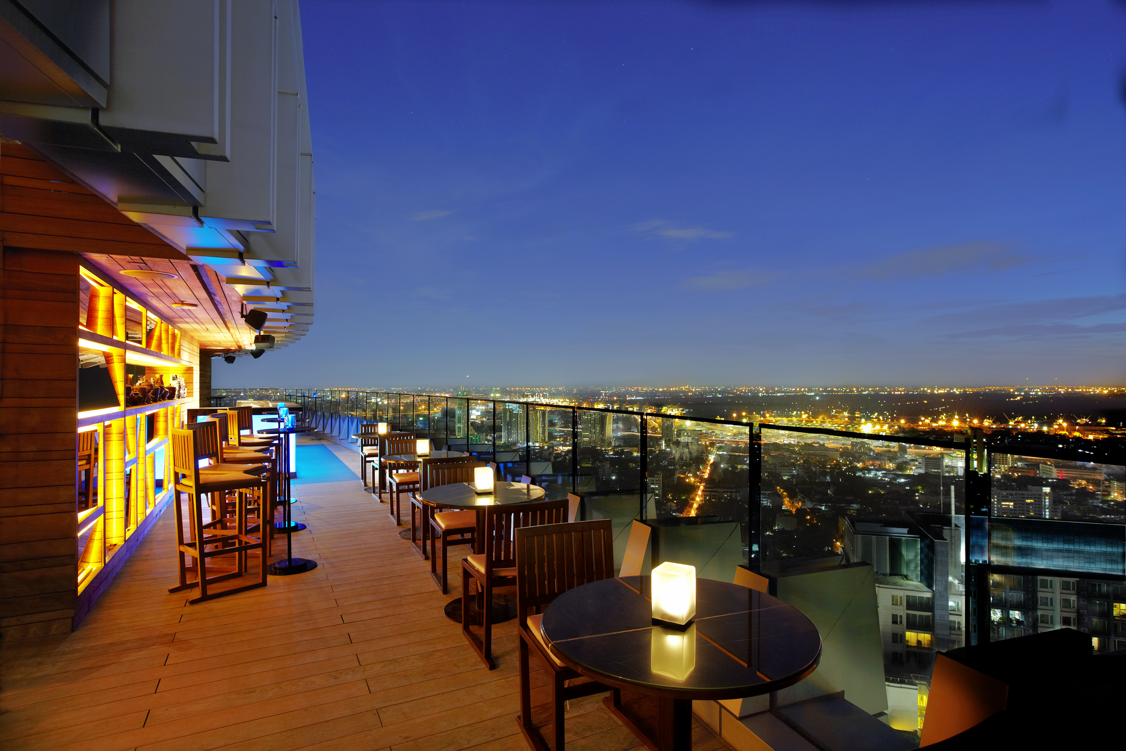 360度無敵靚景！曼谷十大天台酒吧Sky Bar！(後篇) - ZOOM Sky Bar & Restaurant