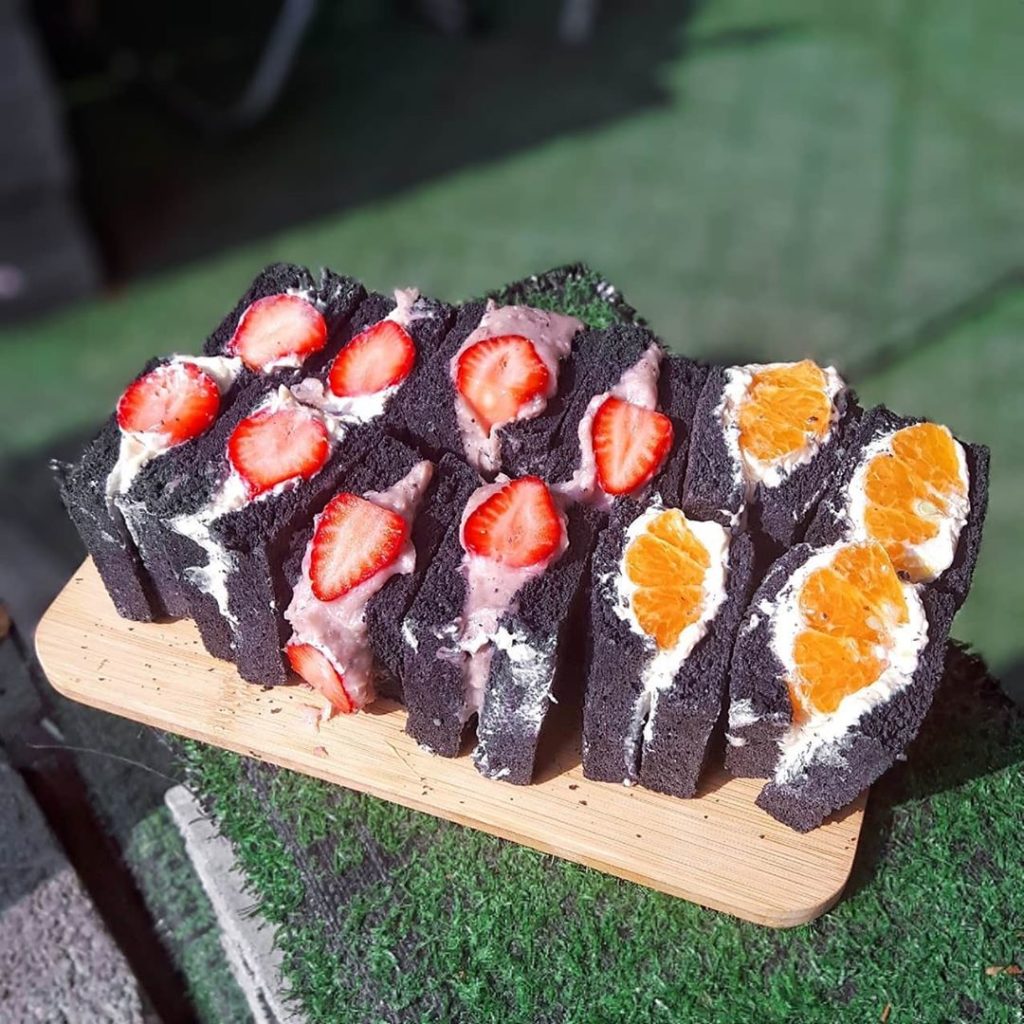 魚吃土 魚吃土手作三文治 爆漿起司瀑布黑磚三明治 台中早餐店推薦 台中早餐必吃推薦 台中好吃早餐台中超好吃早餐台中特色早餐