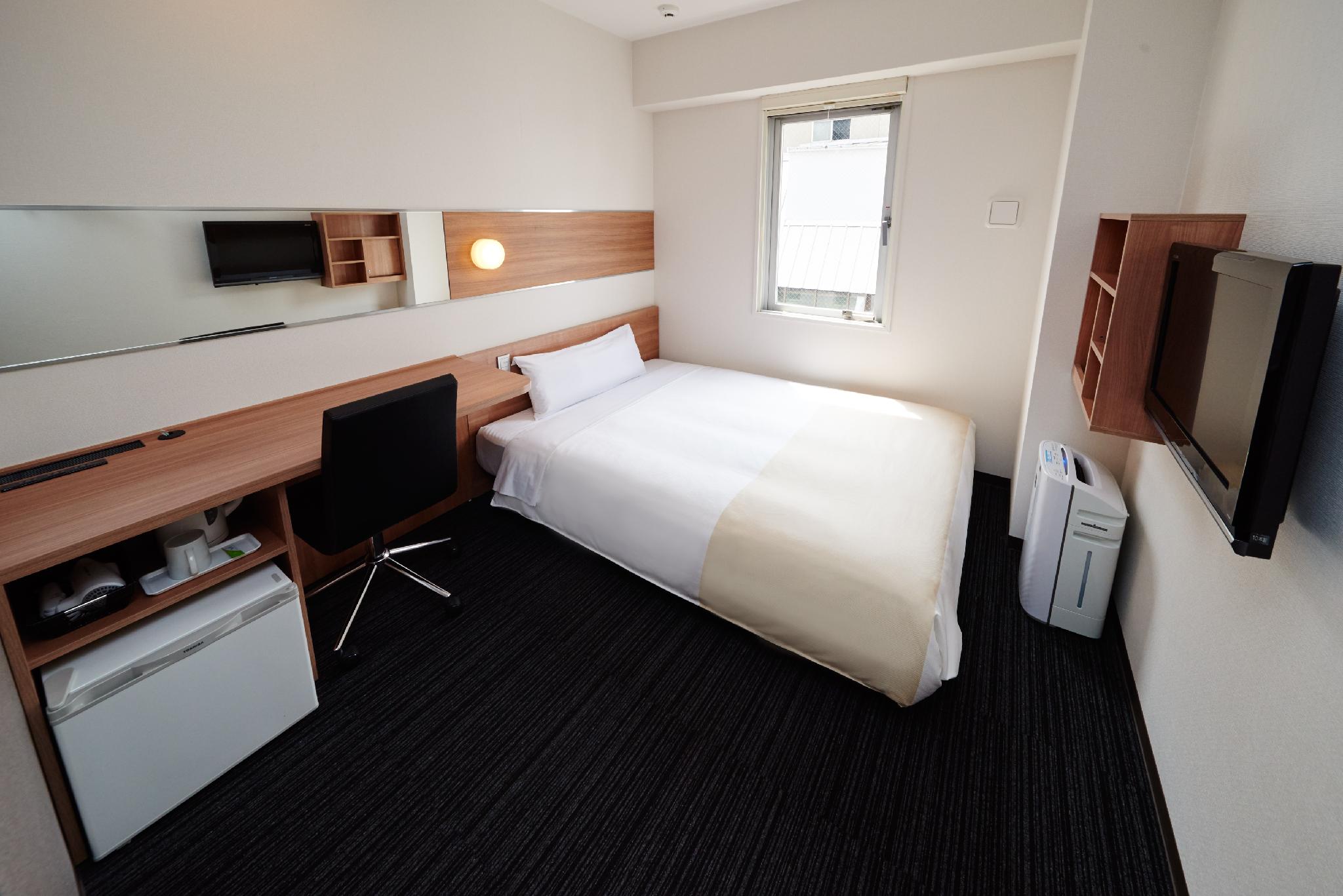 寛敞的小型雙人房｜難波日本橋超級酒店（Super Hotel Namba Nipponbashi）大阪新酒店 大阪酒店 大阪飯店 大阪住宿 難波町酒店 難波飯店 難波住宿 日本橋酒店 日本橋飯店 日本橋住宿 交通方便 免費早餐