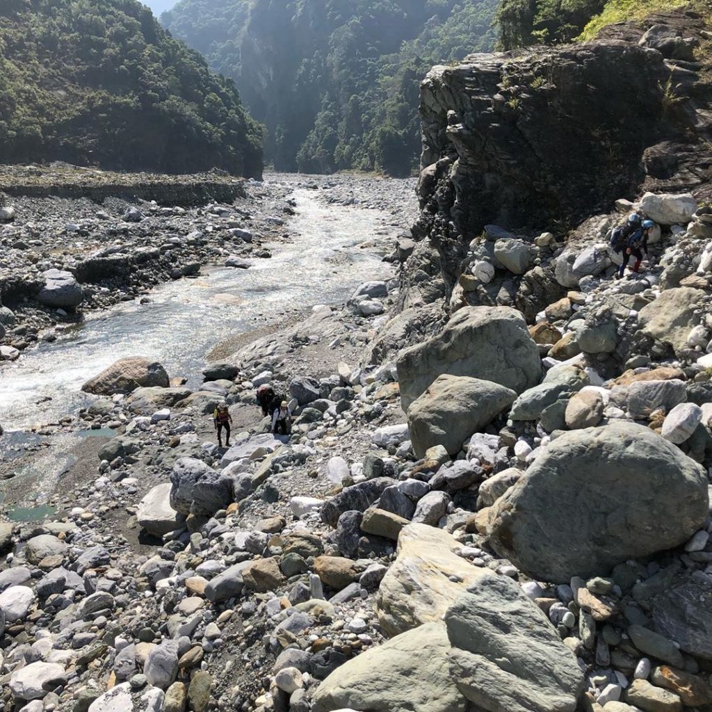 台灣溯溪 花蓮溯溪 二子山溯溪 溯溪路線
二子山野溪溫泉