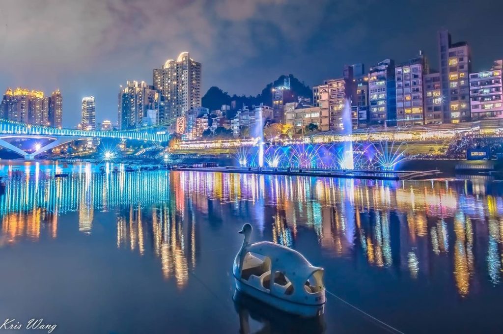 碧潭吊橋