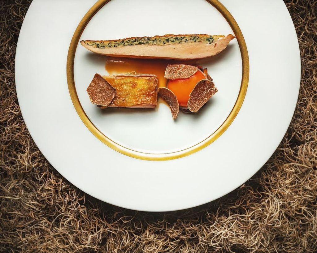 澳門 澳門米芝蓮 澳門米芝蓮2020 8½ Otto e Mezzo BOMBANA 天巢法國餐廳 Robuchon au Dôme 風味居 Feng Wei Ju 桃花源小廚 Tim's Kitchen 譽瓏軒 Jade Dragon 8餐廳 The 8 Restaurant