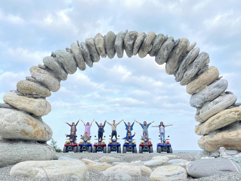 花蓮天空之鏡沙灘車 玻利維亞天空之鏡 花蓮天空之鏡 台灣秘境 台灣景點