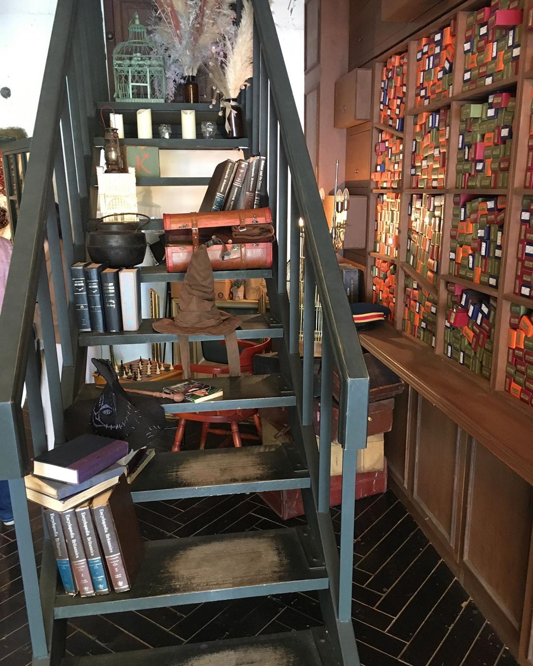 首爾 首爾cafe 望理團街 梨泰院 弘大 打卡cafe 網紅cafe 首爾打卡cafe 首爾網紅cafe 943 King's Cross 943킹스크로스 943 king's cross cafe&pub 哈利波特咖啡廳弘大 弘大咖啡廳 韓國哈利波特cafe 弘大哈利波特cafe 哈利波特咖啡廳釜山 韓國哈利波特咖啡廳 哈利波特咖啡廳菜單 king cross seoul king's cross首爾