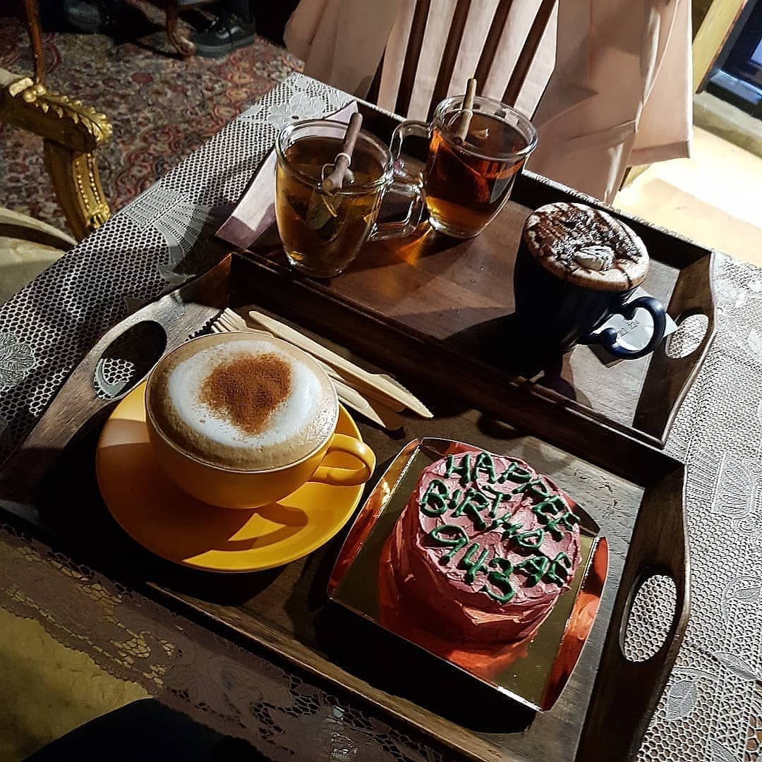 首爾 首爾cafe 望理團街 梨泰院 弘大 打卡cafe 網紅cafe 首爾打卡cafe 首爾網紅cafe 943 King's Cross 943킹스크로스 943 king's cross cafe&pub 哈利波特咖啡廳弘大 弘大咖啡廳 韓國哈利波特cafe 弘大哈利波特cafe 哈利波特咖啡廳釜山 韓國哈利波特咖啡廳 哈利波特咖啡廳菜單 king cross seoul king's cross首爾
