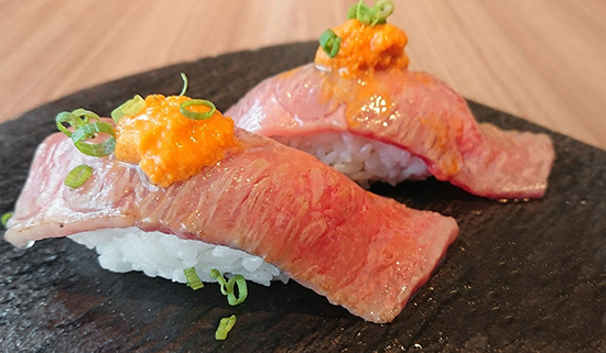 「炭火焼肉 亞茶」A5和牛壽司(980円)