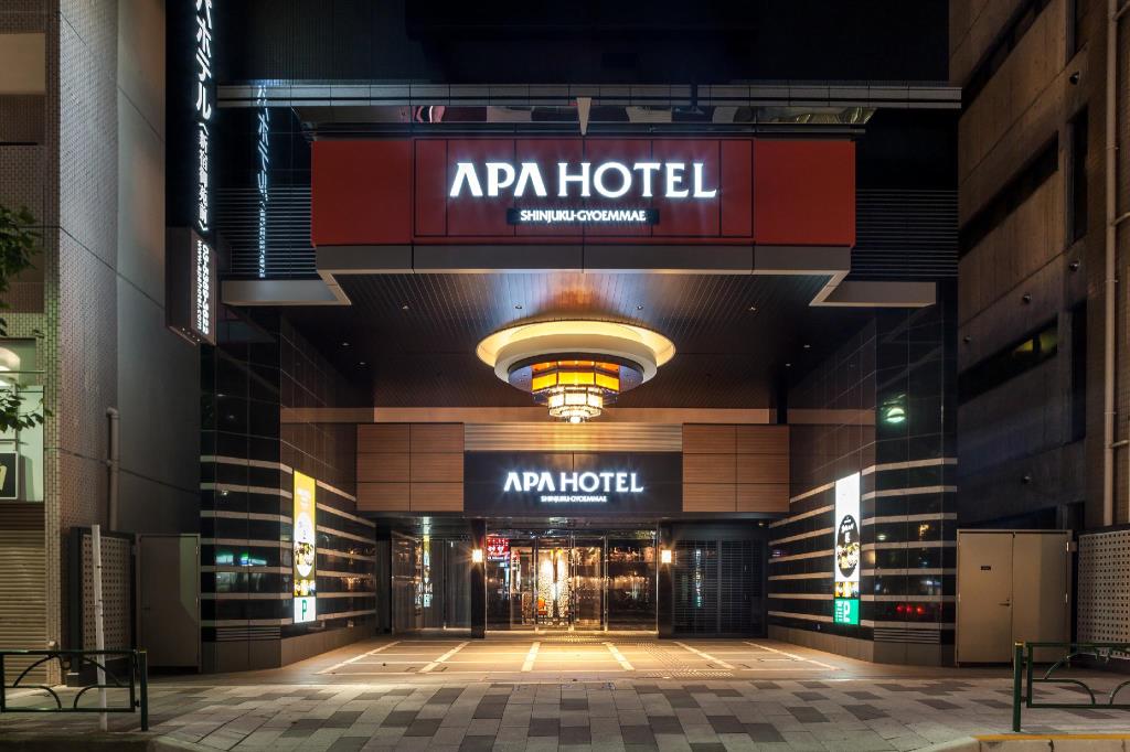 東京自由行！高CP值！新宿人氣商務旅館！APA酒店 新宿御苑前 (APA Hotel Shinjuku-Gyoemmae) - 酒店外觀