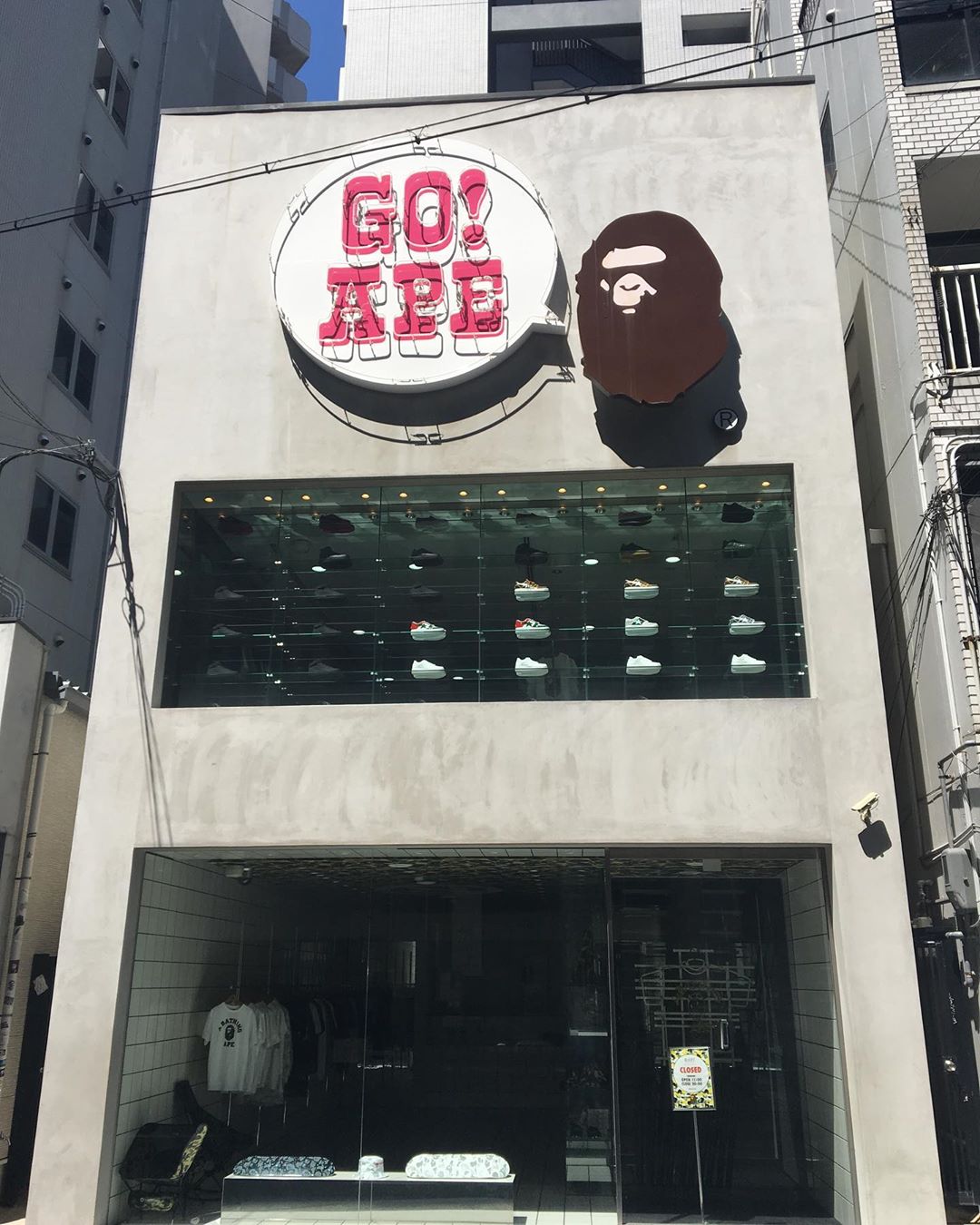 BAPE Osaka A Bathing Ape Osaka 大阪 BAPE 大阪 orange street osaka 南崛江 堀江 大阪shopping 大阪購物 大阪逛街 南堀江 手袋 南堀江 購物 大阪 美國村 美國村大阪