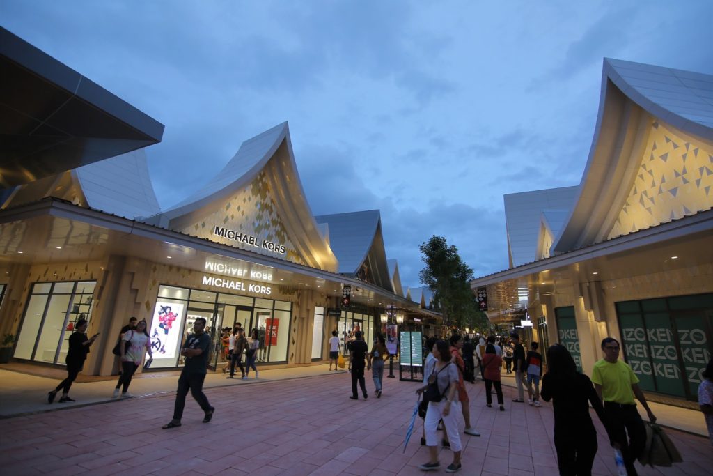 曼谷outlet必買
曼谷outlet介紹
曼谷outlet central village
曼谷outlet central village介紹
曼谷outlet central village交通