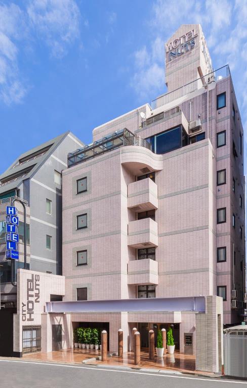 東京自由行！高CP值！新宿人氣商務旅館！新宿N.U.T.S城市酒店 (City Hotel N.U.T.S) - 酒店外觀