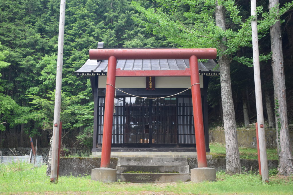 富士山 自殺森林 青木原樹海 
青木原樹海遊記 青木原樹海步道 青木原樹海入口
西湖・青木ヶ原周遊巴士
東海自然步道 精進湖 鳴澤冰穴 西沛里根場