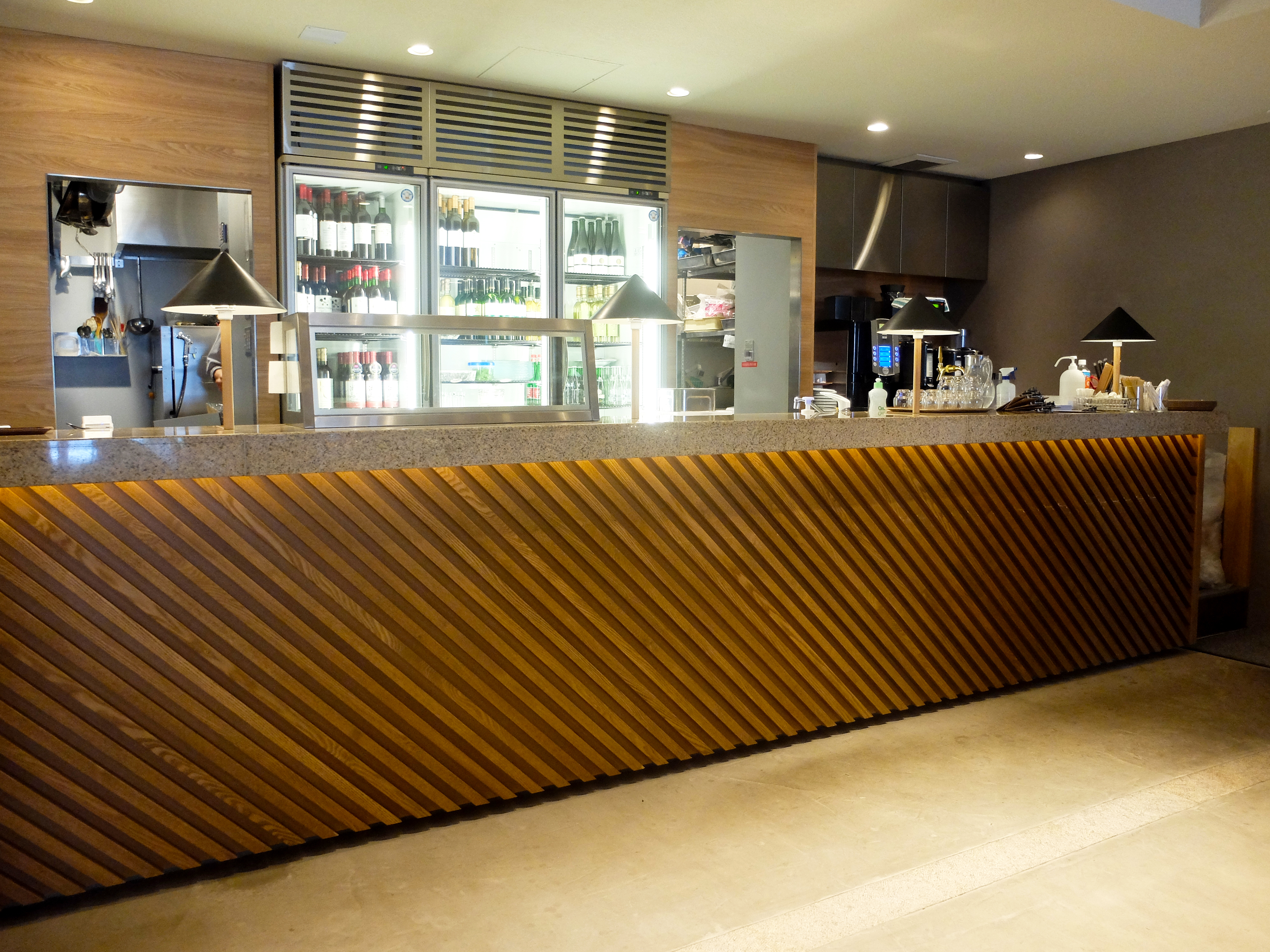 餐廳RUUUST｜hotel androoms 大阪本町（hotel androoms Osaka Hommachi）大阪酒店 大阪飯店 大阪住宿 心齋橋酒店 心齋橋飯店 心齋橋住宿 本町酒店 本町飯店 本町住宿