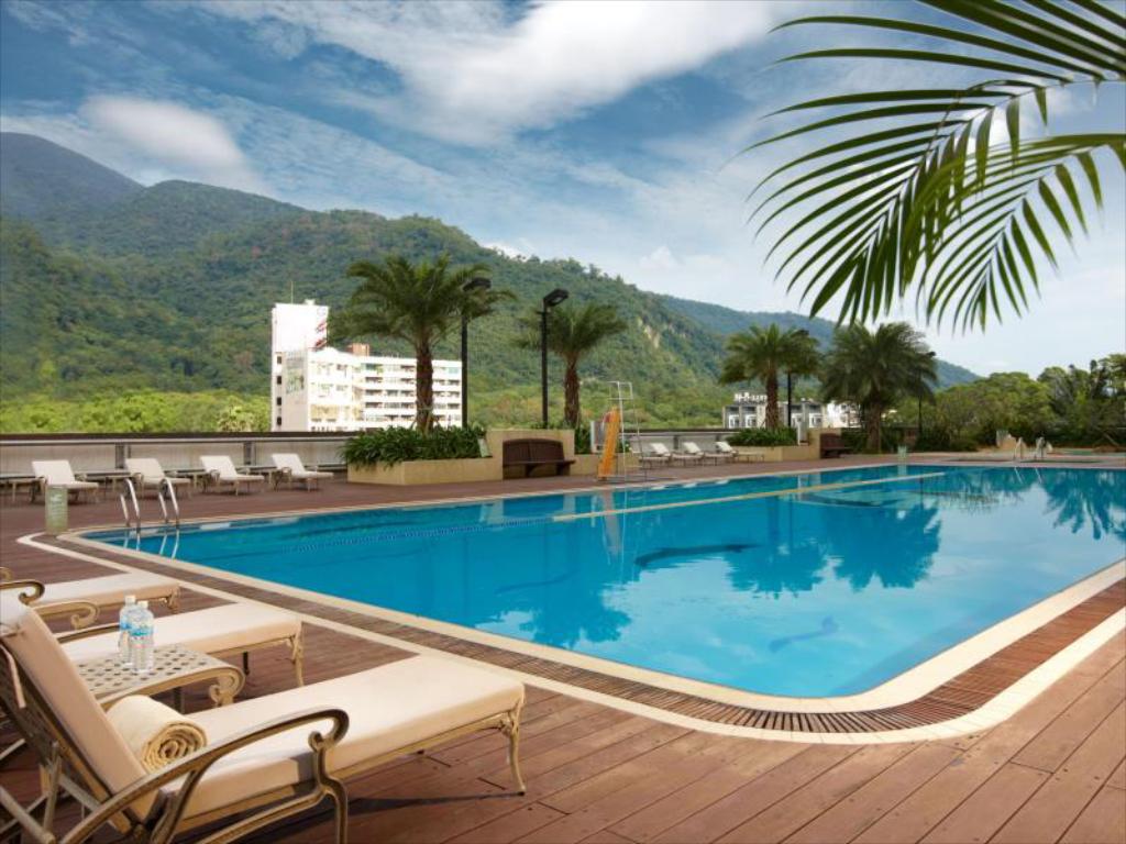 台灣必住！宜蘭十大人氣酒店 長榮鳳凰酒店 - 礁溪 (Evergreen Resort Hotel Jiaosi) 空中戶外游泳池