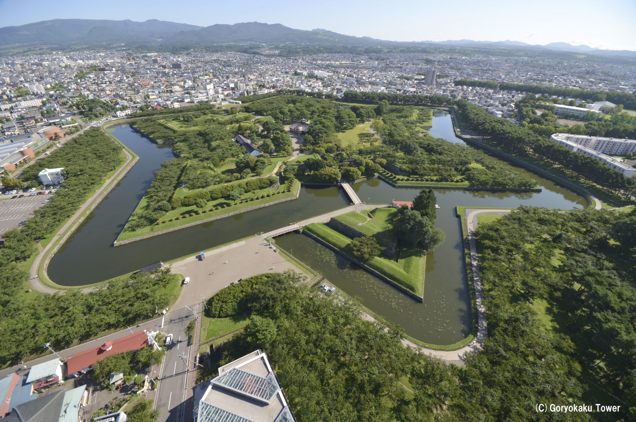 五稜郭公園 Goryokaku Park 五稜郭塔 Goryokaku Tower 五稜星之夢 五稜郭公園櫻花 五稜郭公園紅葉｜北海道 Hokkaido 北海道景點 北海道行程 北海道道南景點 函館 Hakodate 函館景點 函館交通 函館市電 函館市電一日券 函館行程 函館一日遊