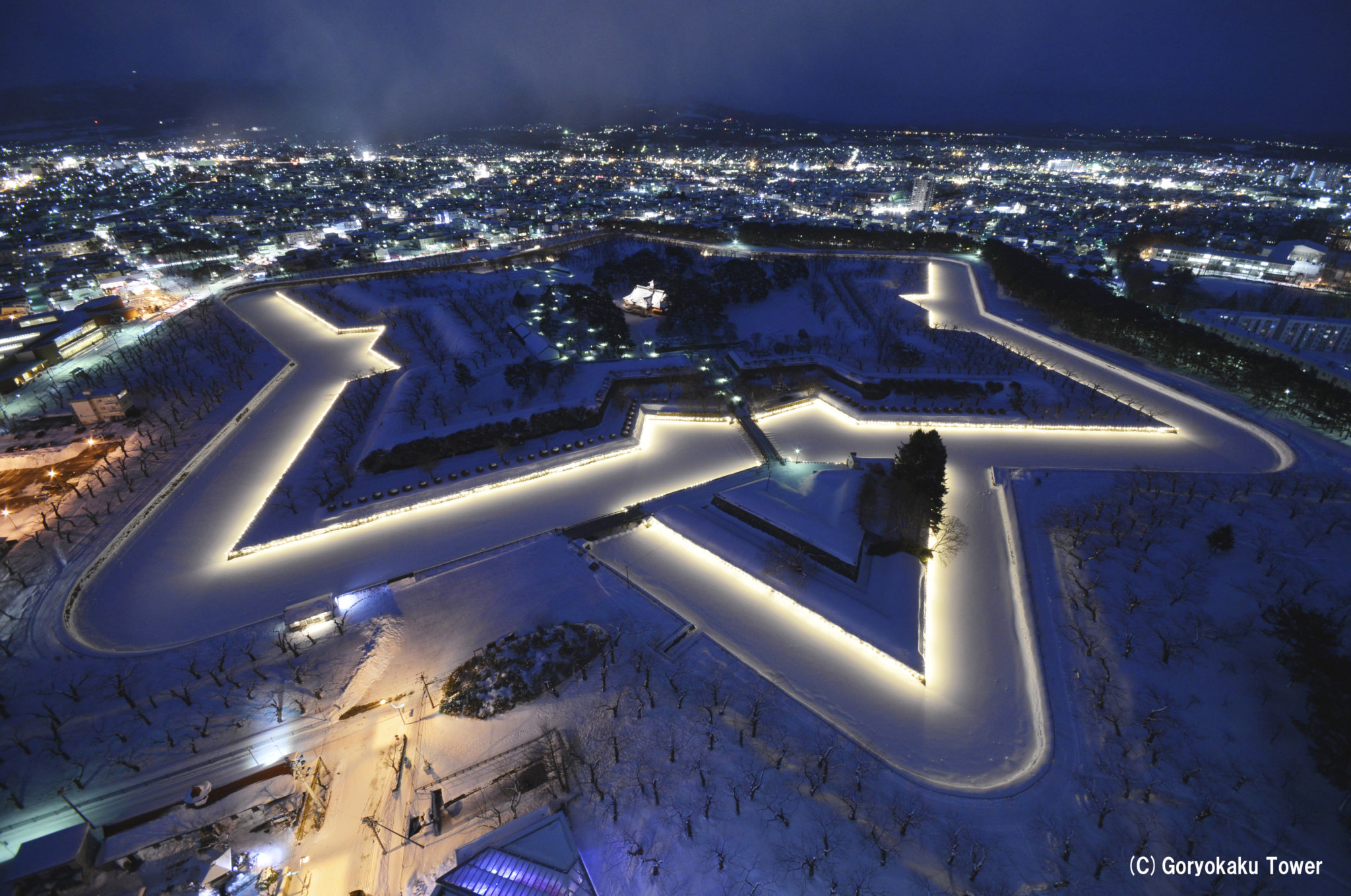 五稜郭公園 Goryokaku Park 五稜郭塔 Goryokaku Tower 五稜星之夢 五稜郭公園櫻花 五稜郭公園紅葉｜北海道 Hokkaido 北海道景點 北海道行程 北海道道南景點 函館 Hakodate 函館景點 函館交通 函館市電 函館市電一日券 函館行程 函館一日遊