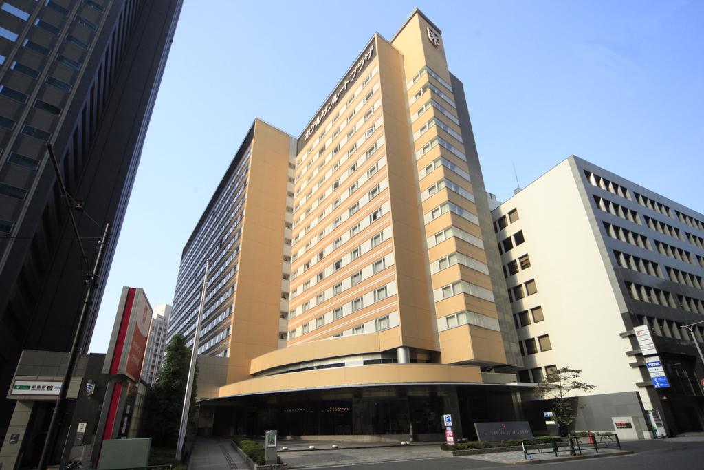 血拼必住！車站5分鐘、近購物點！新宿方便酒店十選！﹝前篇﹞新宿燦路都廣場大飯店 Hotel Sunroute Plaza Shinjuku - 酒店外觀