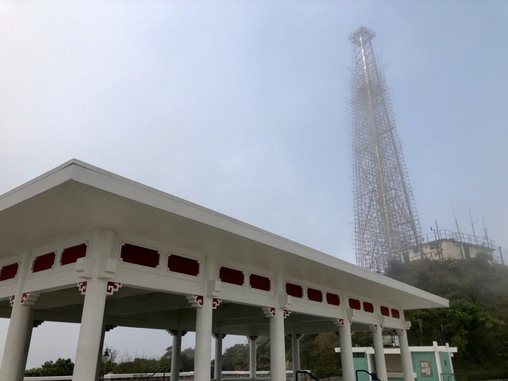 山頂行山 太平山行山 龍虎山 山頂廣場 山頂纜車 凌霄閣 山頂花園 杜莎夫人蠟像館 大富翁夢想世界 凌霄閣摩天台428 香港夜景 山頂花園