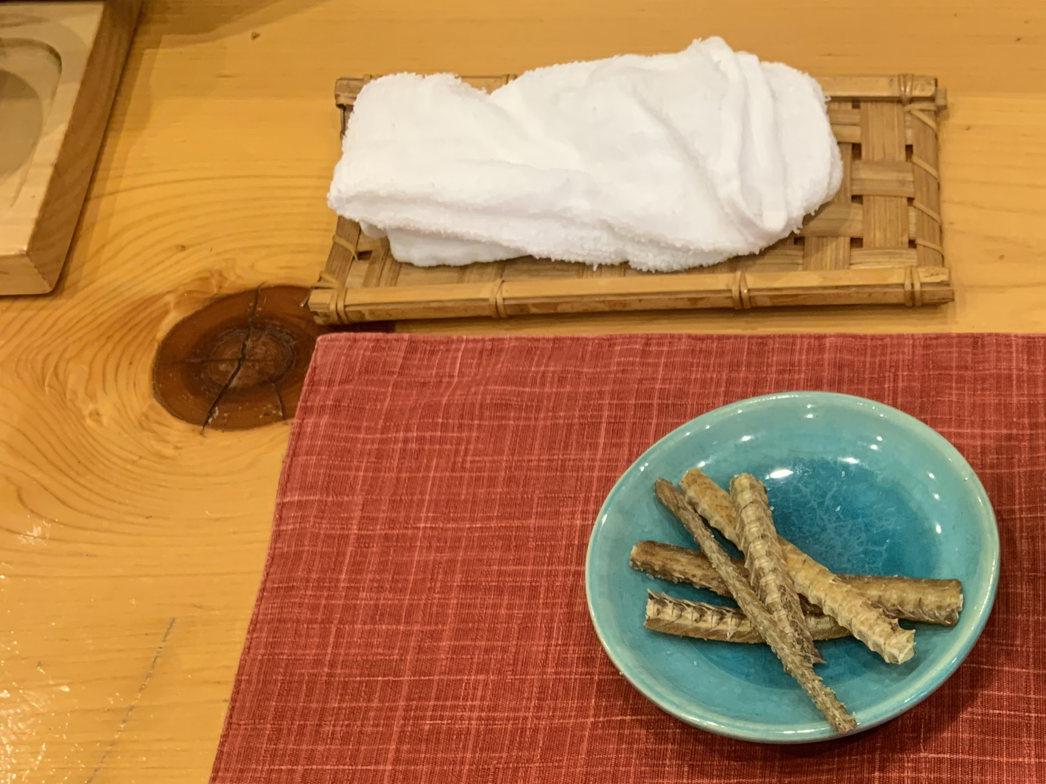 濕毛巾只能擦手|日本餐廳用餐禮儀、文化、禁忌